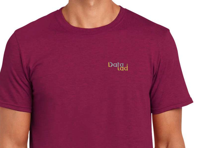 DataLad T-Shirt (berry)