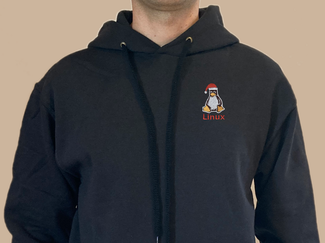 Winter Linux hoodie (black)